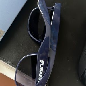 Sunglasses one size